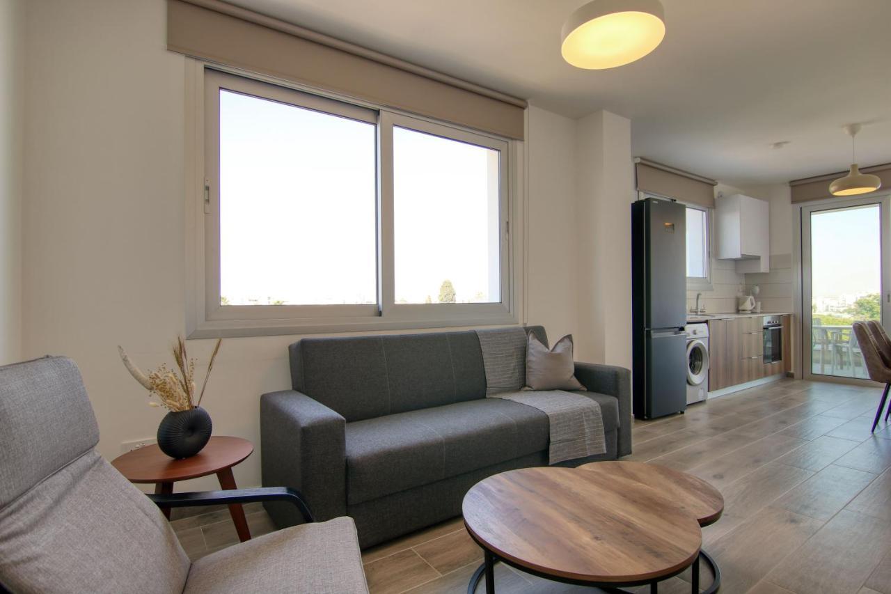 Phaedrus Living Coral Suites Aquatic Larnaca Extérieur photo