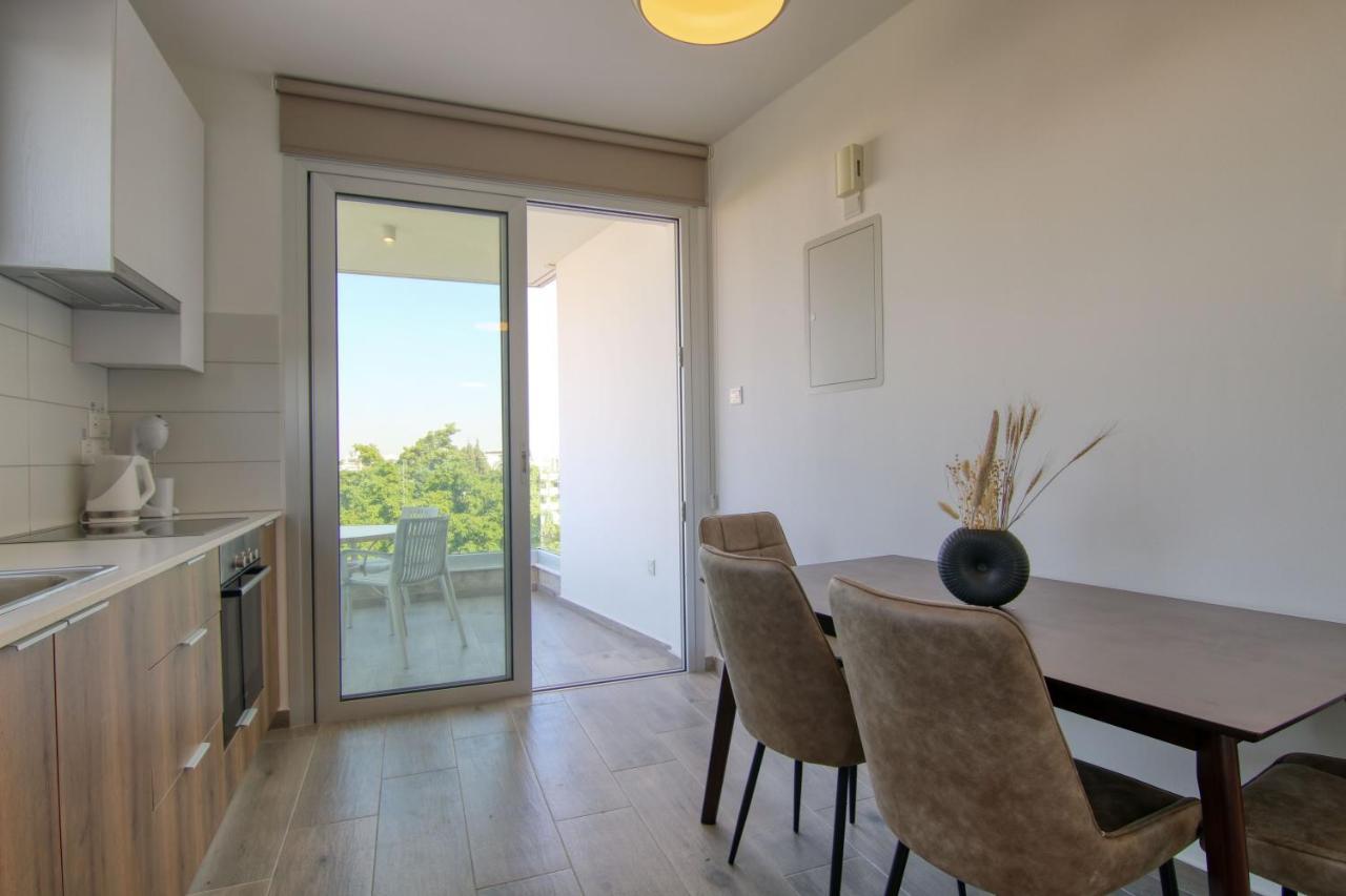 Phaedrus Living Coral Suites Aquatic Larnaca Extérieur photo