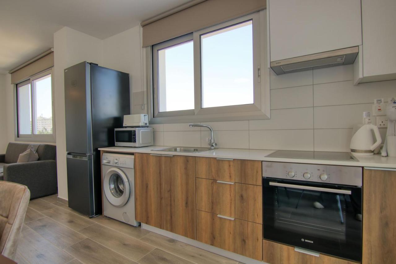 Phaedrus Living Coral Suites Aquatic Larnaca Extérieur photo