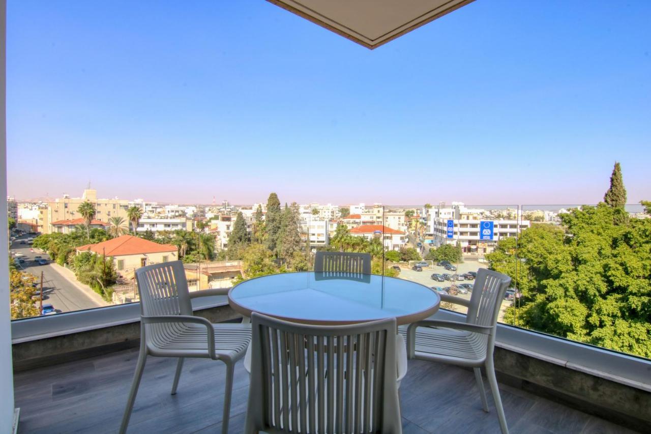 Phaedrus Living Coral Suites Aquatic Larnaca Extérieur photo